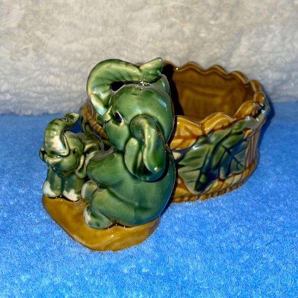 Vintage 1960’s Mama & Baby Elephant Ceramic Candy Dish. Green & Gold. - Picture 4 of 6